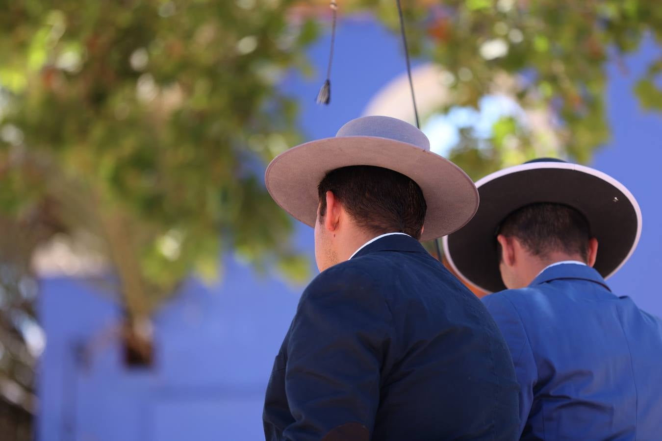 El divertido ambiente del viernes de Feria de Córdoba, en imágenes