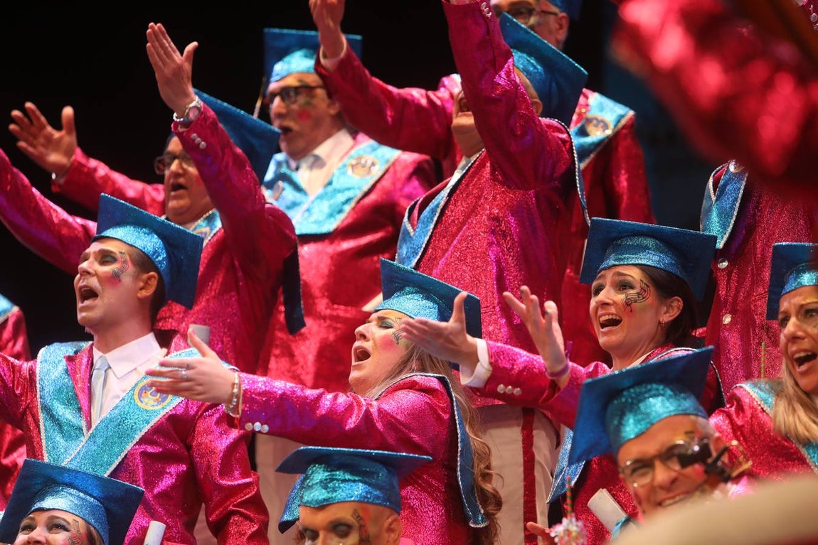Fotos: Coro &#039;Carrera oficial&#039; en el COAC 2022. Carnaval de Cádiz