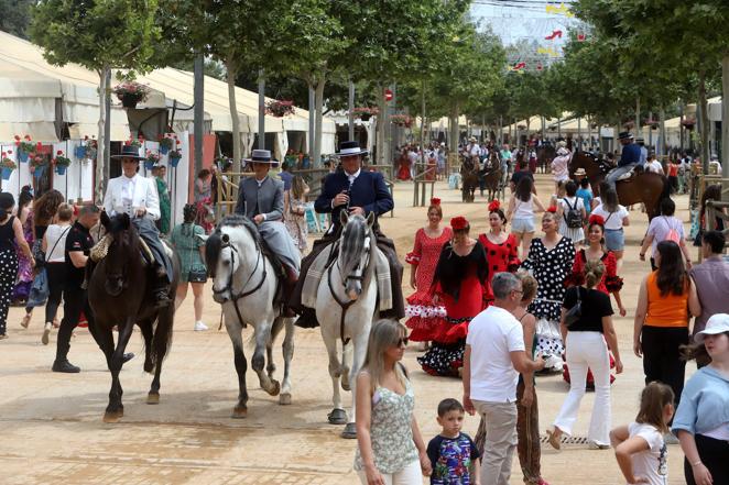 El excelente ambiente del sábado en la Feria de Córdoba, en imágenes