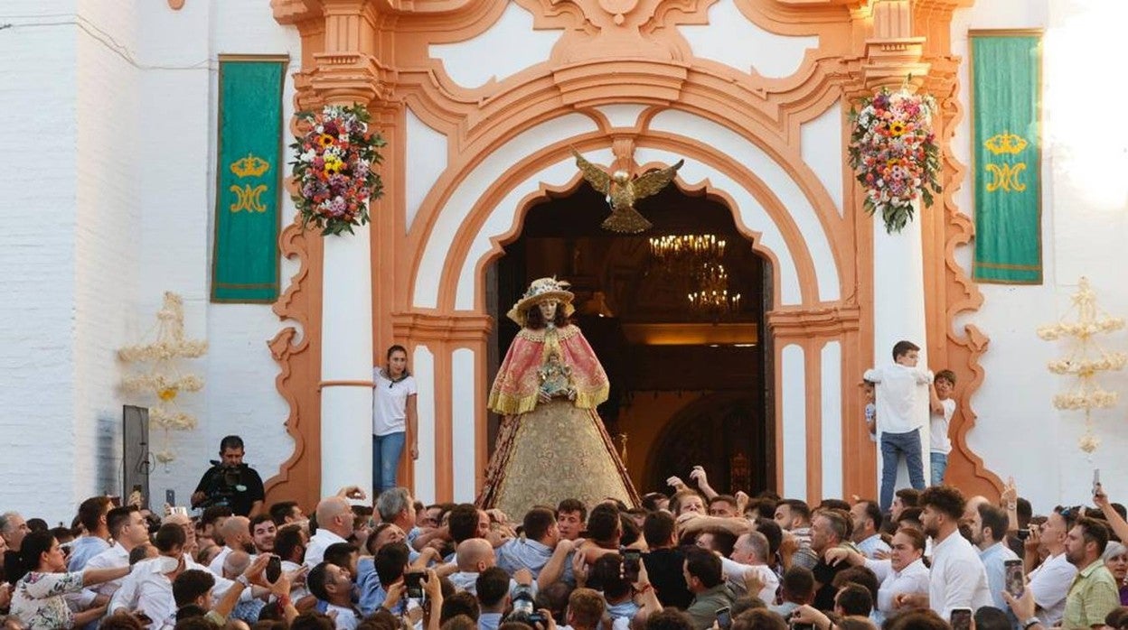 La Virgen del Rocío ya va camino de la aldea