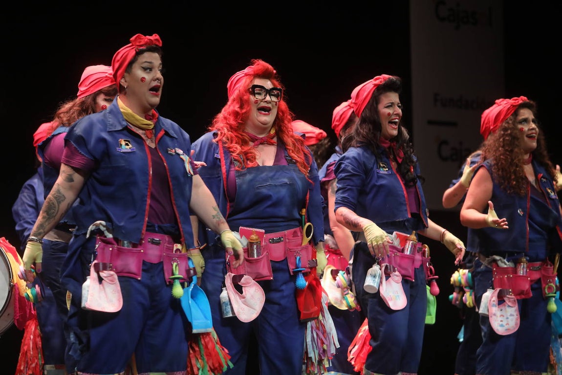 Fotos: Comparsa &#039;We can do... Carnaval&#039; en el COAC 2022. Carnaval de Cádiz