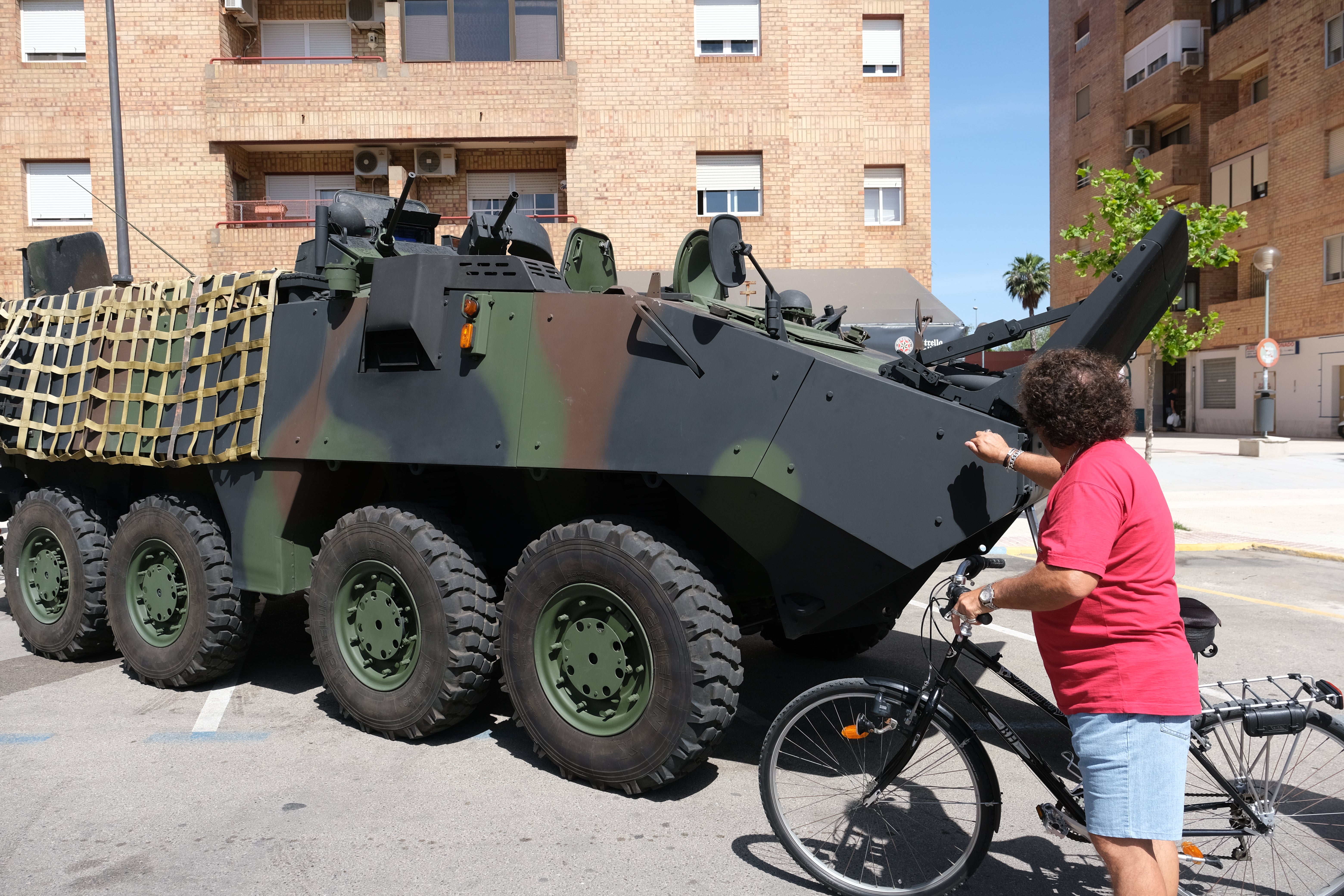 En imágenes: Día de las Fuerzas Armadas en Cádiz