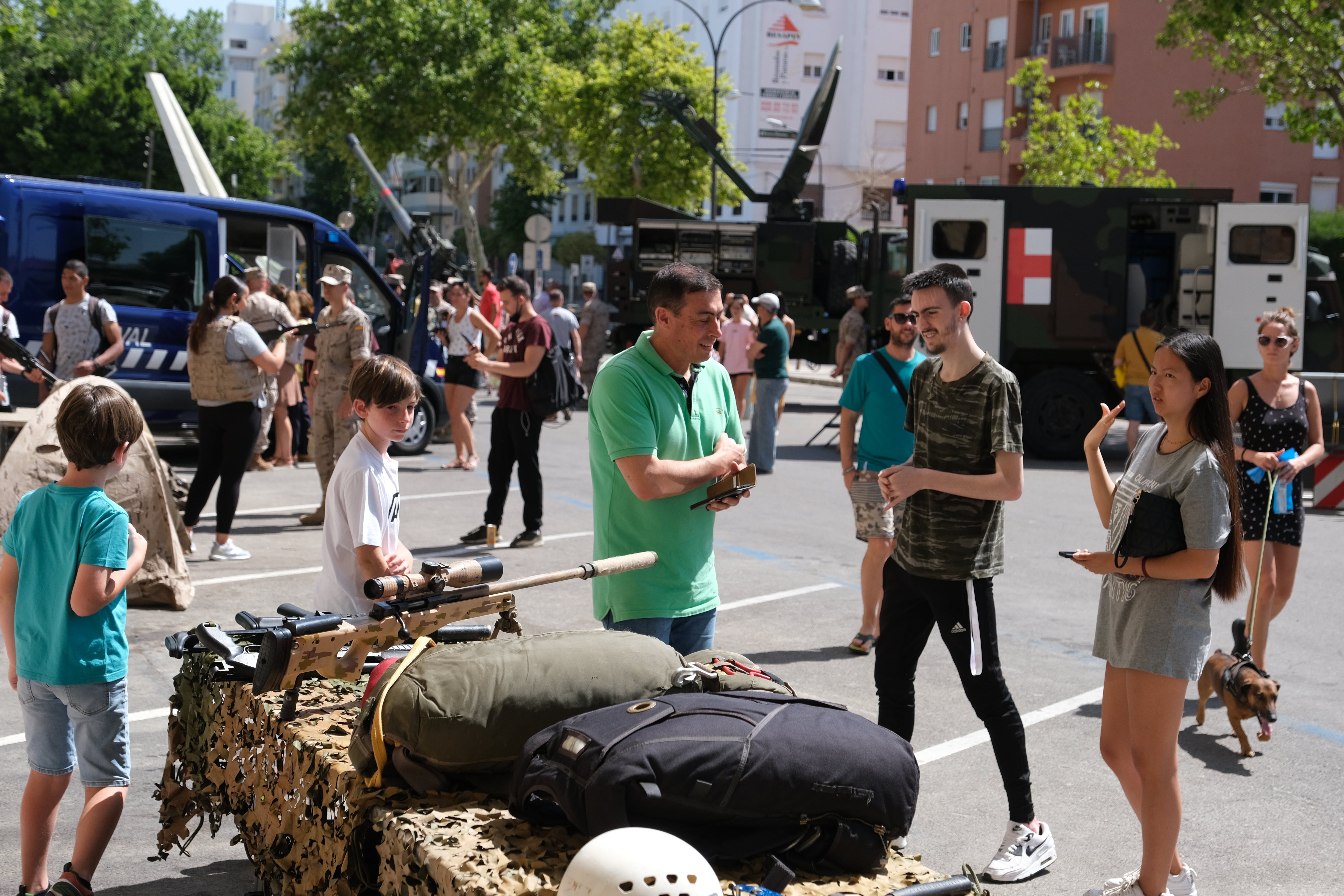 En imágenes: Día de las Fuerzas Armadas en Cádiz