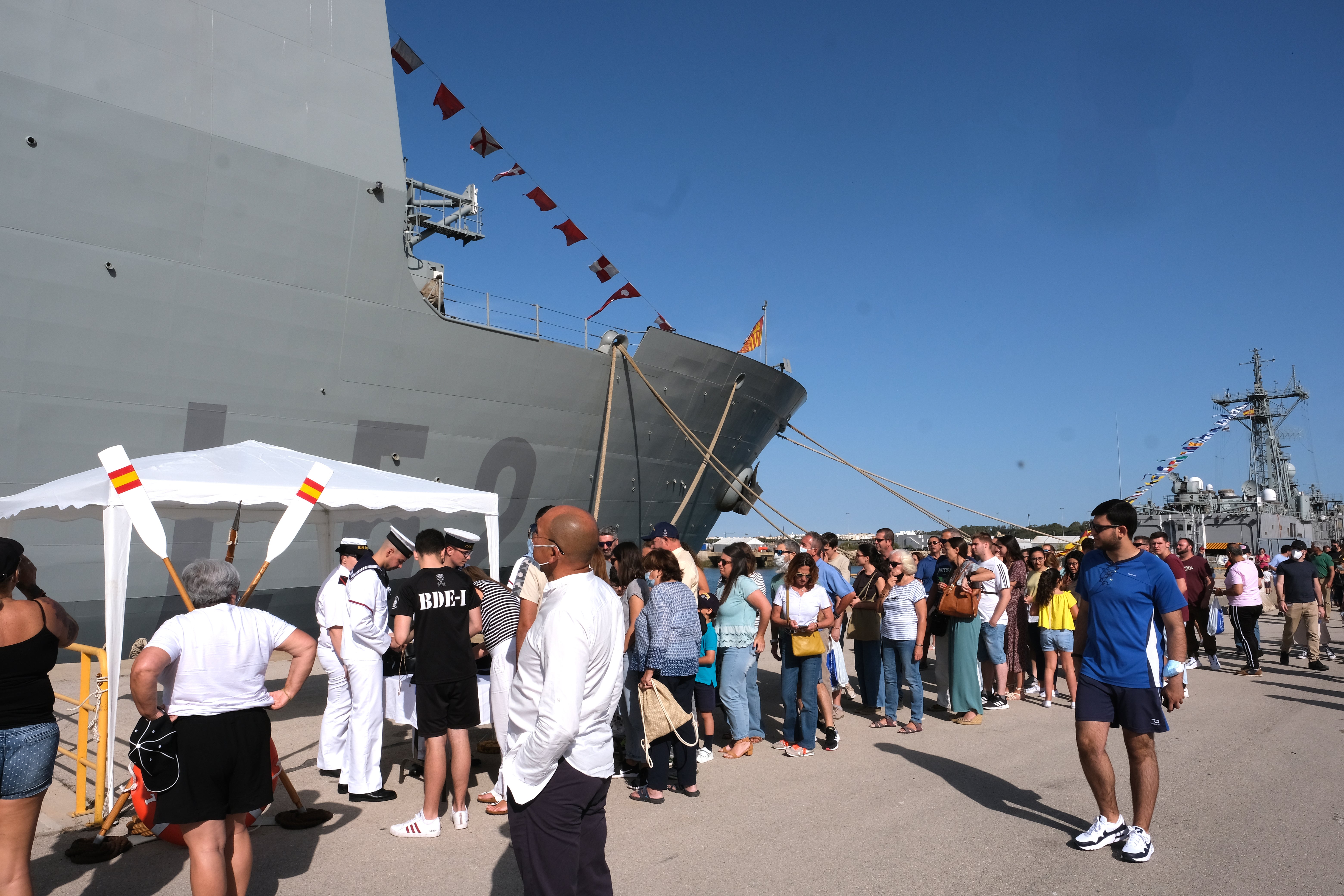 En imágenes: Día de las Fuerzas Armadas en Cádiz