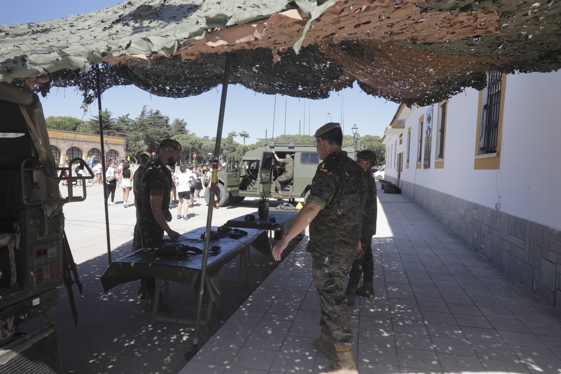 En imágenes: Día de las Fuerzas Armadas en Cádiz