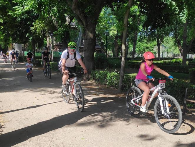 En imágenes: Toledo celebra la I Ruta de Bici Clásica