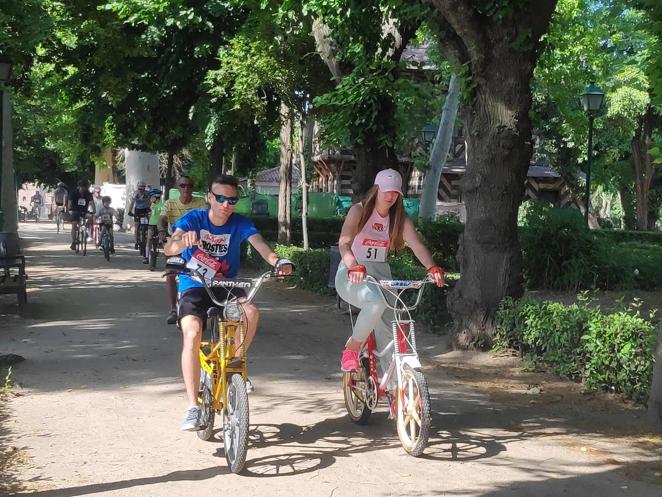 En imágenes: Toledo celebra la I Ruta de Bici Clásica