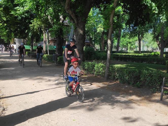 En imágenes: Toledo celebra la I Ruta de Bici Clásica