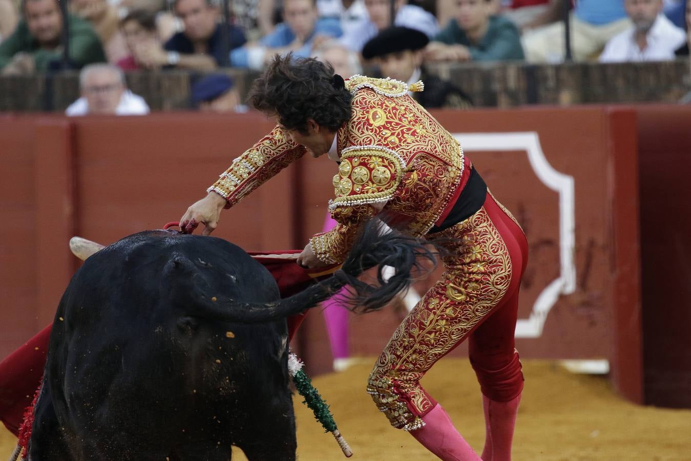 Álvaro Burdiel da la única vuelta al ruedo en la segunda novillada en la Maestranza