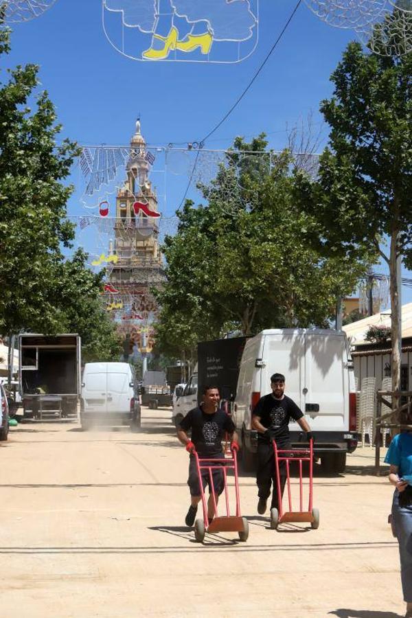 El desmontaje de la Feria de Córdoba, en imágenes