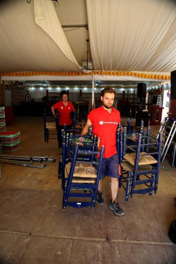 El desmontaje de la Feria de Córdoba, en imágenes