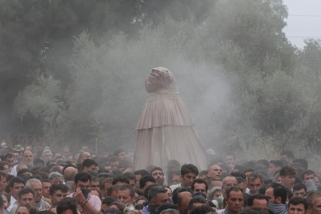 La Virgen del Rocío ya va camino de la aldea