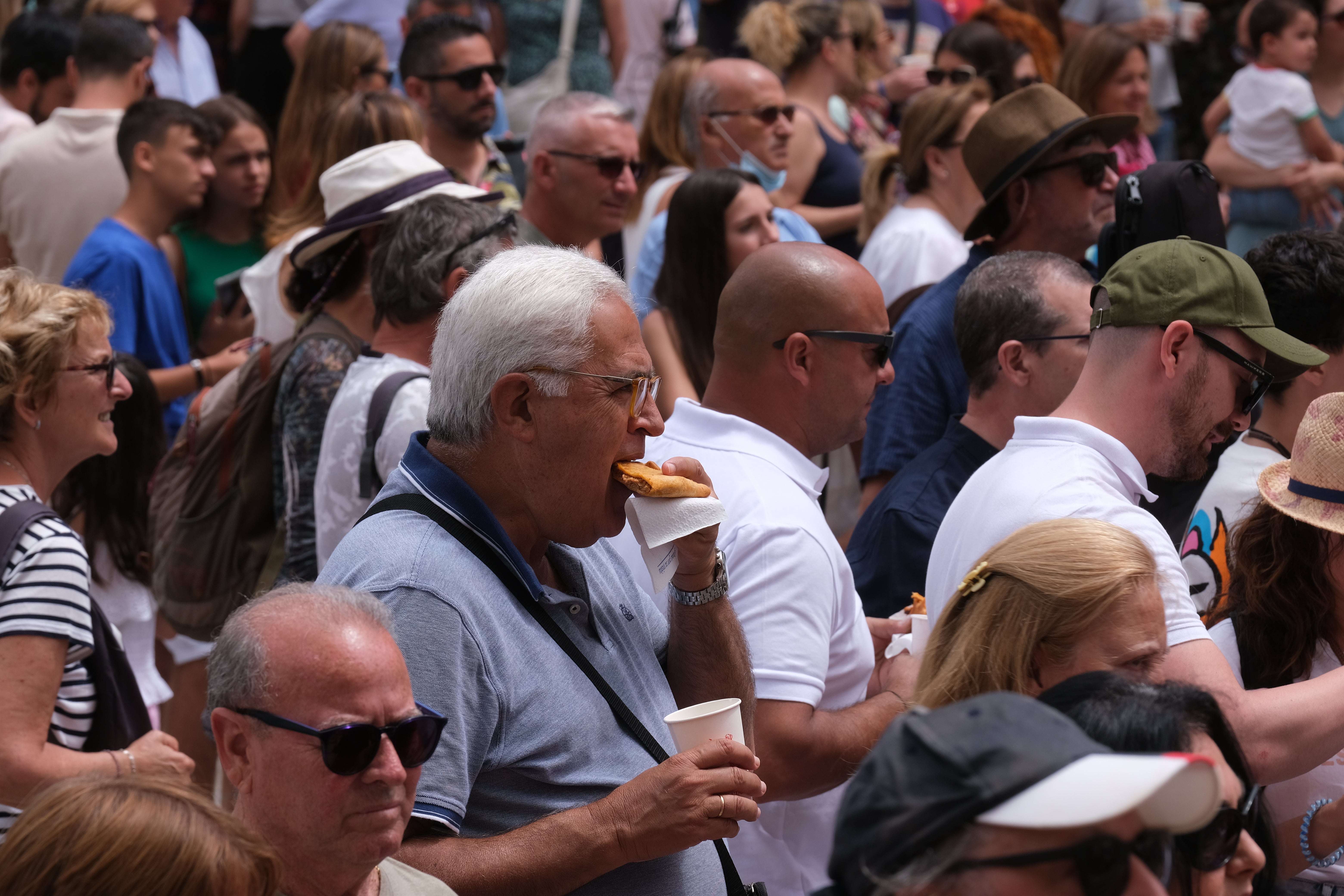 En imágenes: Primera Empanada Popular en la Plaza de la Catedral