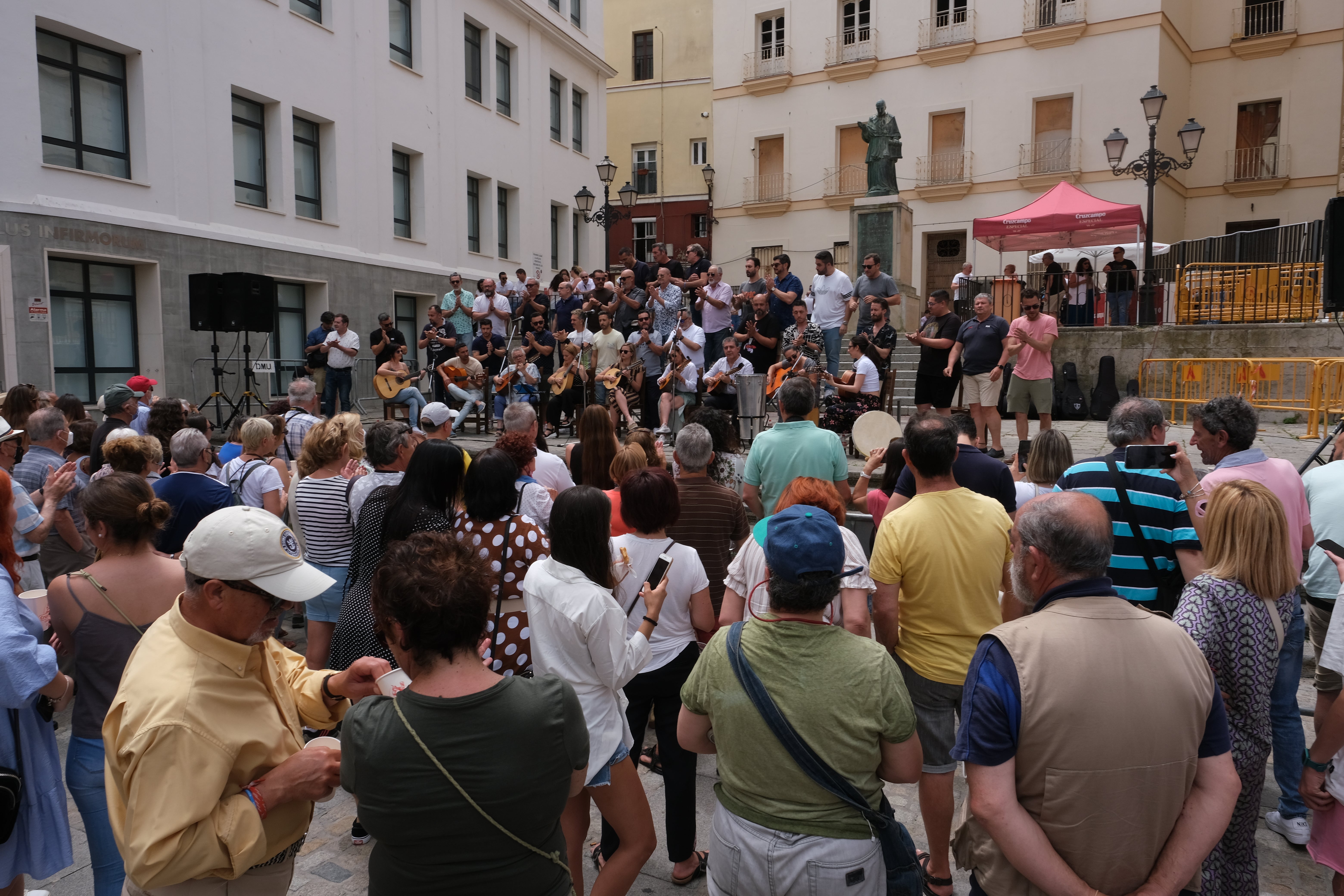 En imágenes: Primera Empanada Popular en la Plaza de la Catedral