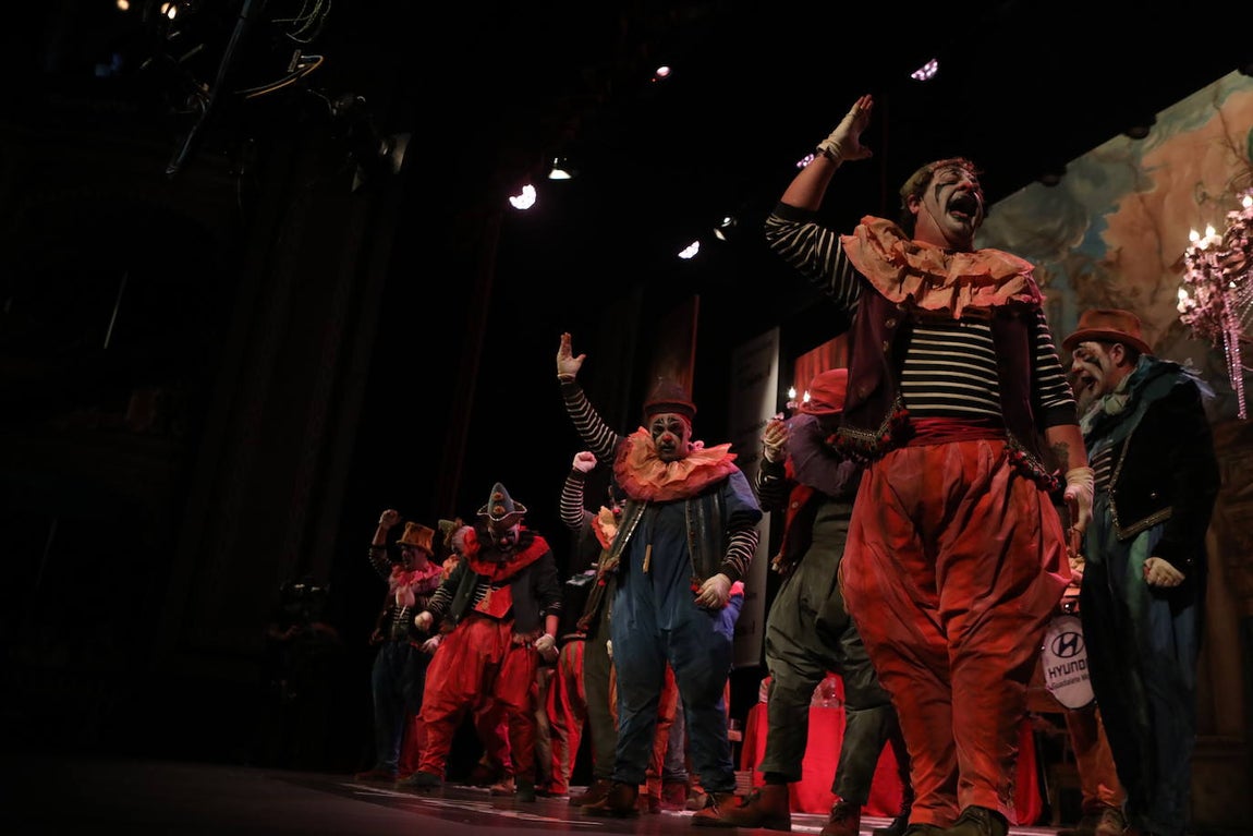 FOTOS: Comparsa &#039;Los sumisos&#039; de Martínez Ares en el COAC 2022. Carnaval de Cádiz