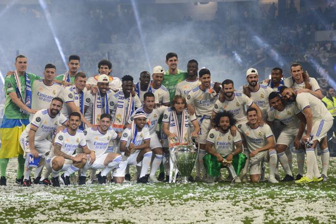 El Real Madrid celebra la Champions con la afición, en imágenes