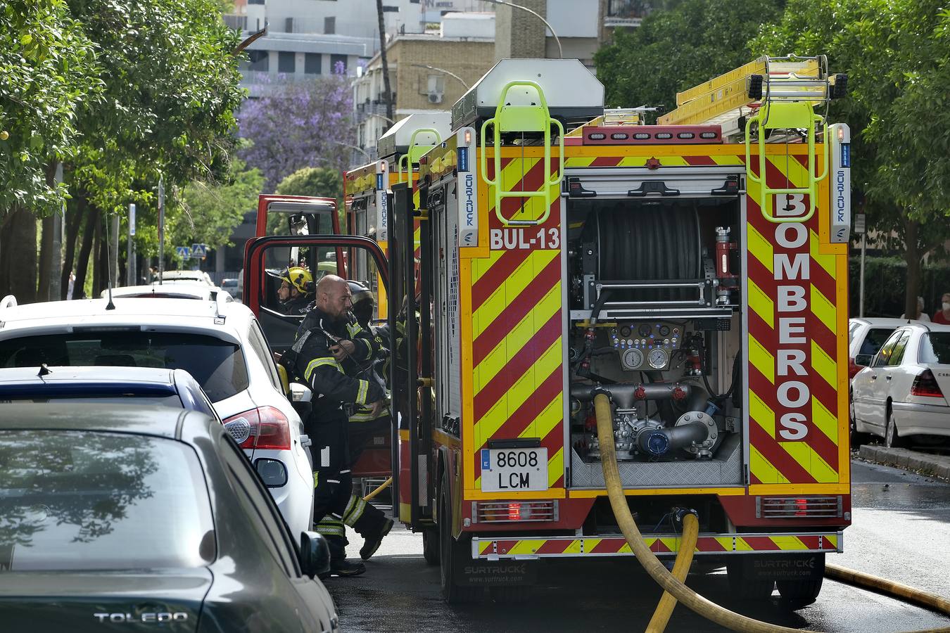 Incendio en el antiguo local de IDental en el barrio de Nervión