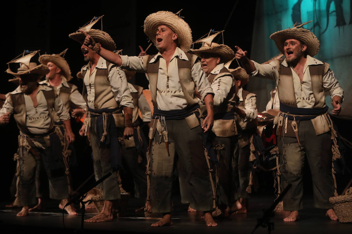 Fotos: Comparsa &#039;Los veleros&#039; en el COAC 2022. Carnaval de Cádiz