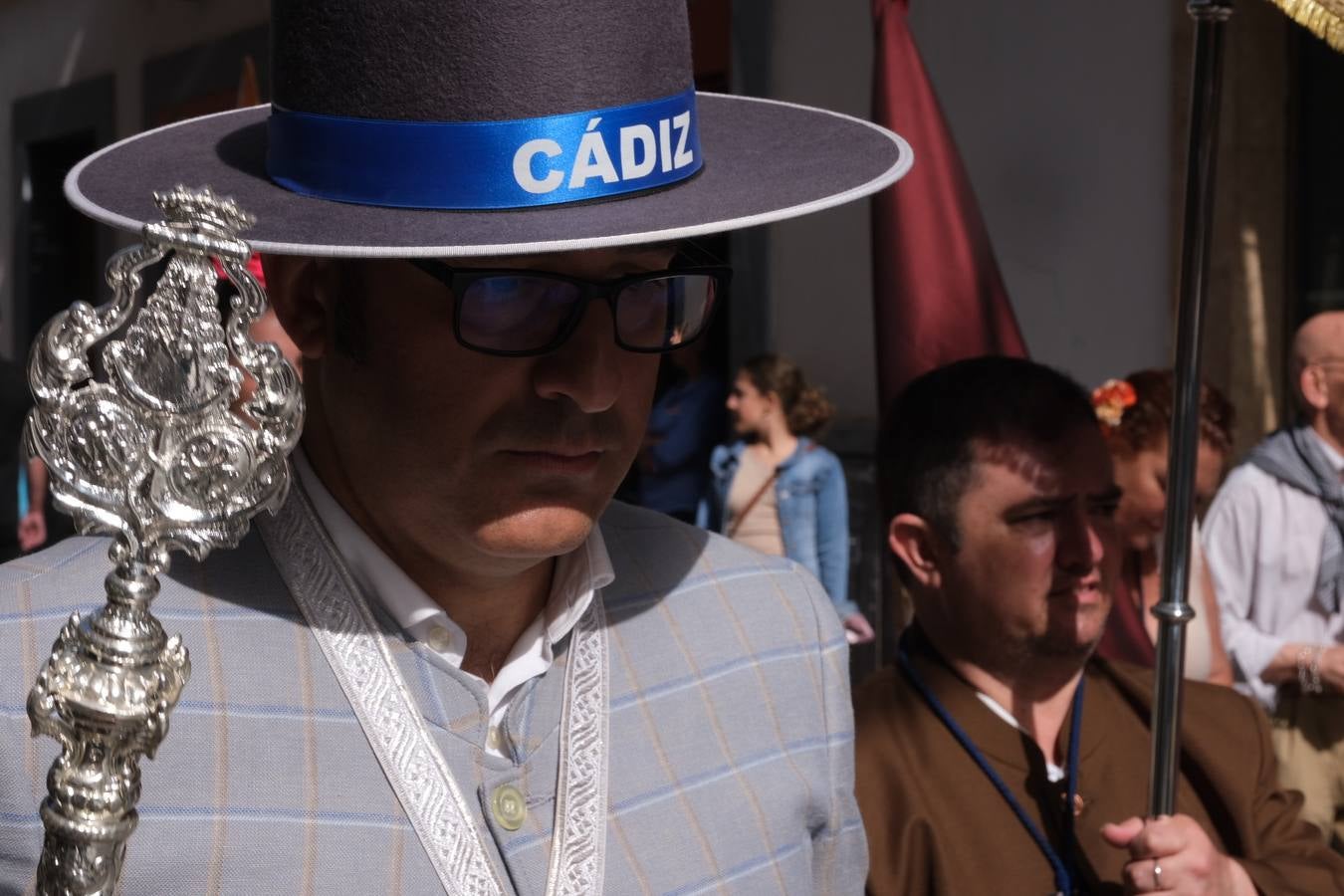 Fotos: Misa de romeros y visita a la Patrona de la hermandad del Rocío de Cádiz