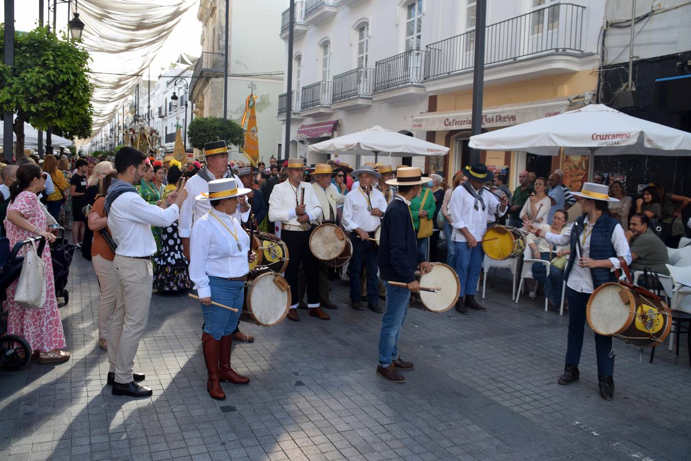 Doñana se llena de color con los peregrinos