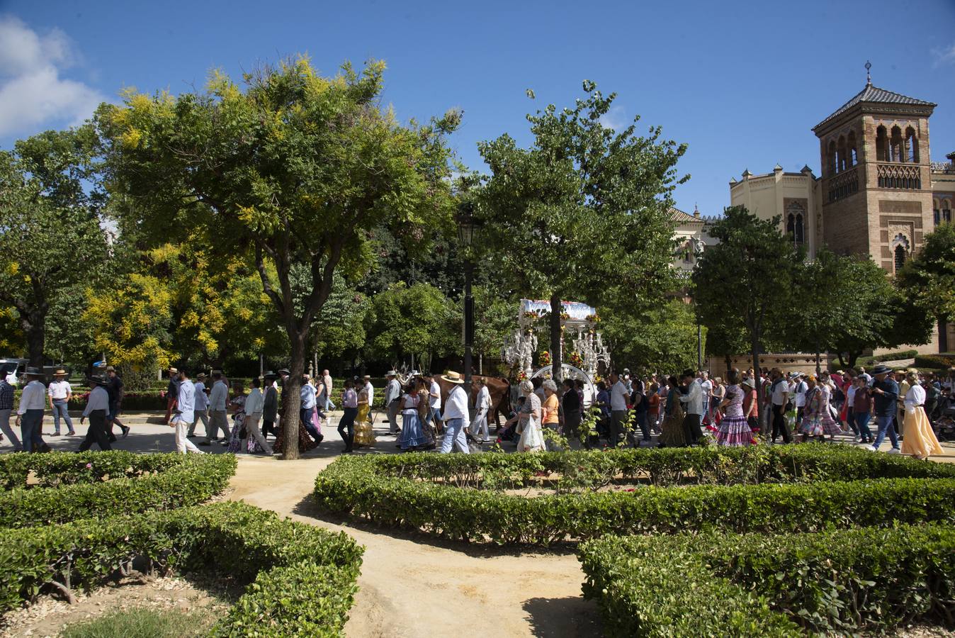 Salida de la hermandad del Rocío del Cerro del Águila