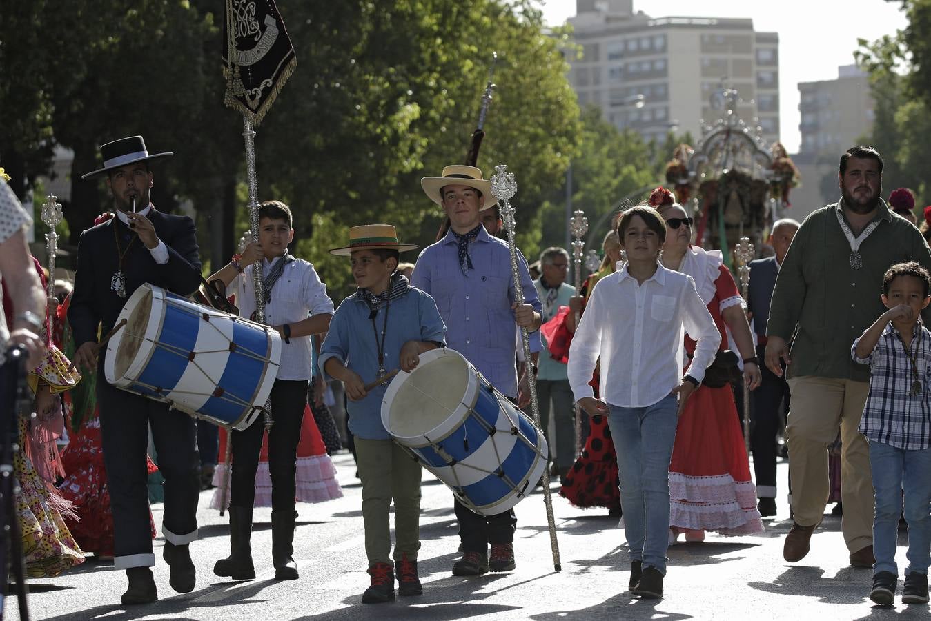 Salida de la Hermandad del Rocío de Sevilla Sur hacia la aldea almonteña