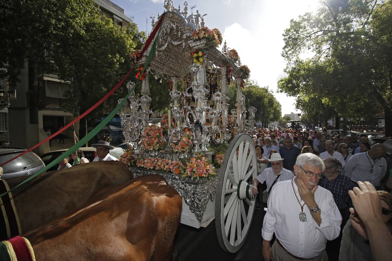 Salida de la Hermandad del Rocío de Sevilla Sur hacia la aldea almonteña