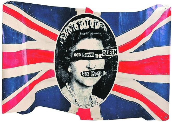 'God Save the Queen' fue el segundo sencillo de la banda punk Sex Pistols, con al Reina Isabel II en la carátula. Fue la fuente de una de sus tantas polémicas. Fue lanzado junto a 'Did You No Wrong' el 27 de mayo de 1977. 