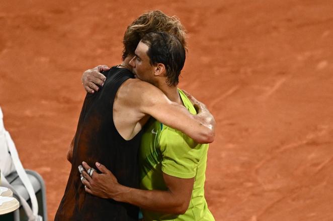 Nadal despidió a Zverev, con le que tiene una gran relación, antes de que el teutón abandonase la pista