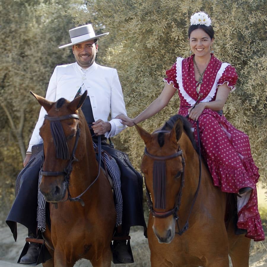 Javi Hernández y Claudia Alfaro