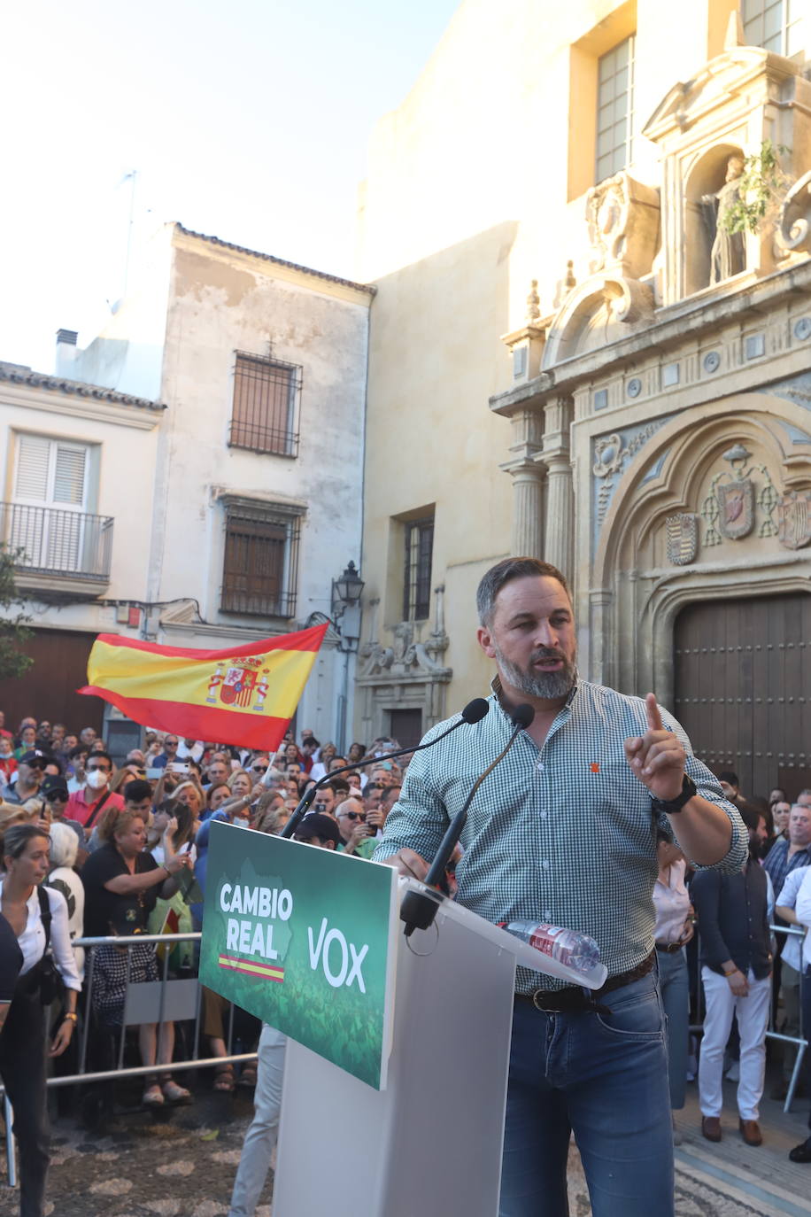 El mitin de Abascal y Olona (Vox) en Córdoba, en imágenes