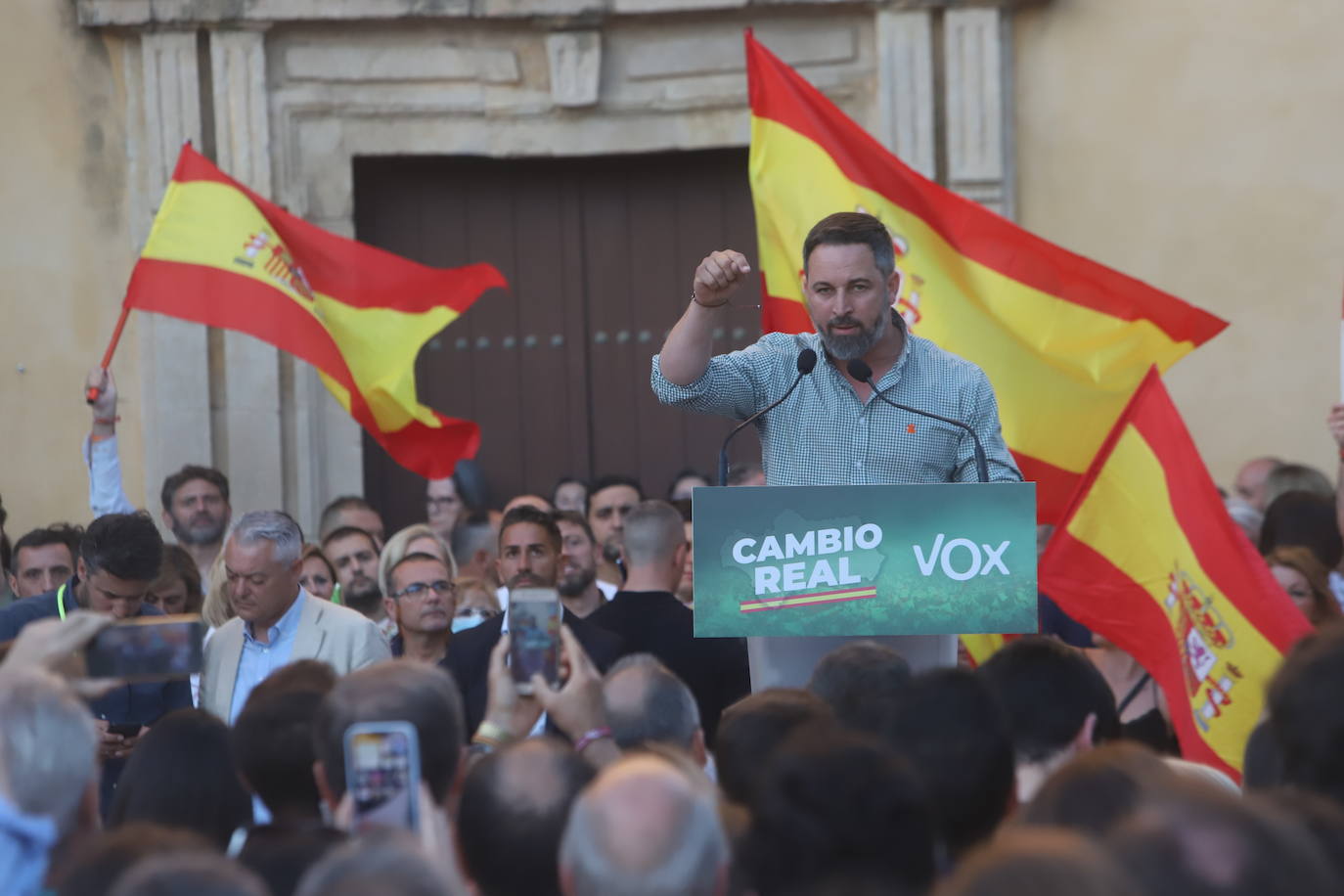 El mitin de Abascal y Olona (Vox) en Córdoba, en imágenes