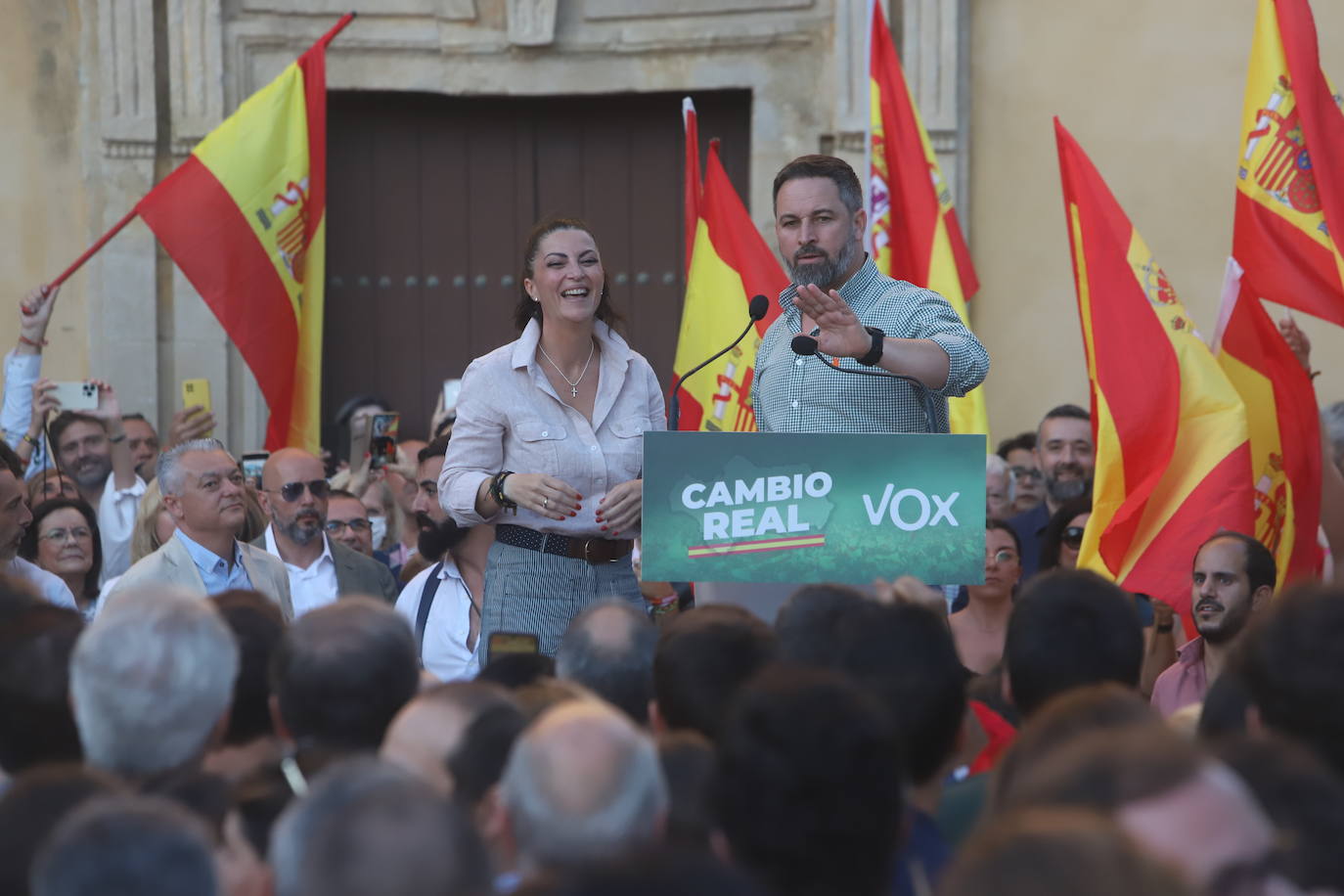 El mitin de Abascal y Olona (Vox) en Córdoba, en imágenes