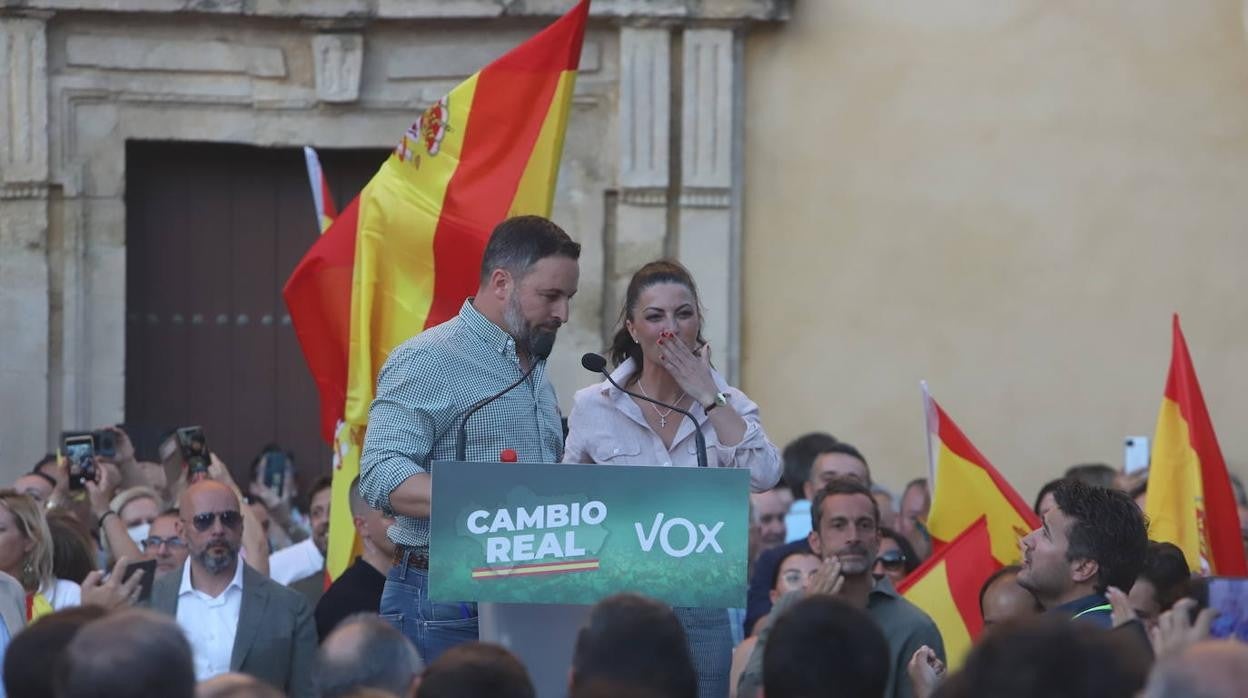 El mitin de Abascal y Olona (Vox) en Córdoba, en imágenes