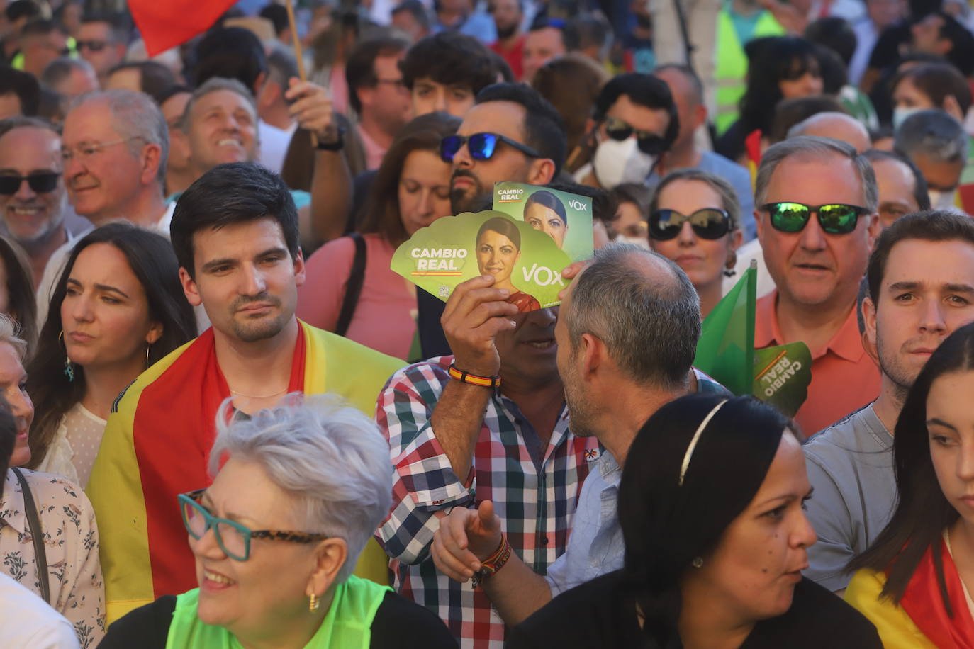 El mitin de Abascal y Olona (Vox) en Córdoba, en imágenes