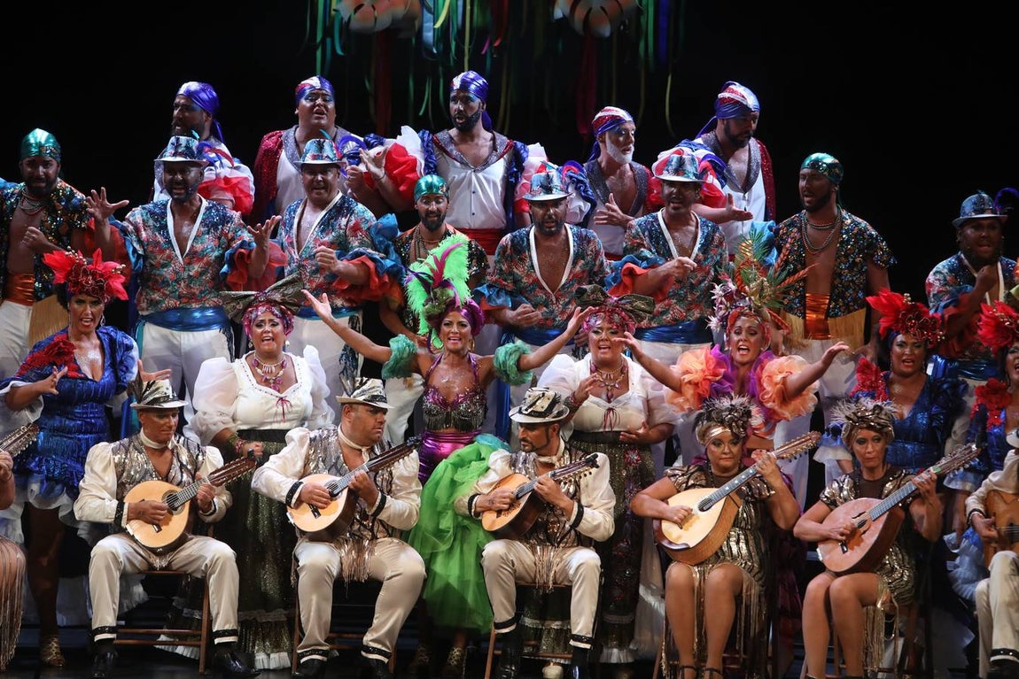 Fotos: Químbara, el coro de Luis Rivero en la Gran Final de Falla 2022