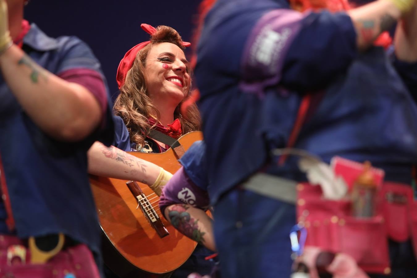 Fotos: La comparsa de Marta Ortiz: We can do… CARNAVAL en la Final del Falla 2022