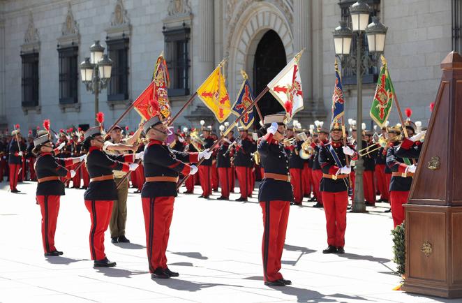 Relevo de la Guardia del Alcázar por el Regimiento del Rey nº1