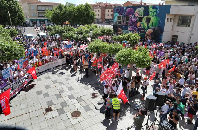 Así ha sido la protesta contra el cierre de Siro en Venta de Baños