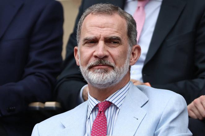 El Rey Felipe no ha querido perderse la final. El Rey Felipe VI ha acudido a París a disfrutar de esta final, que ha seguido con detenimiento, al igual que otros miembros de la familia real noruega.