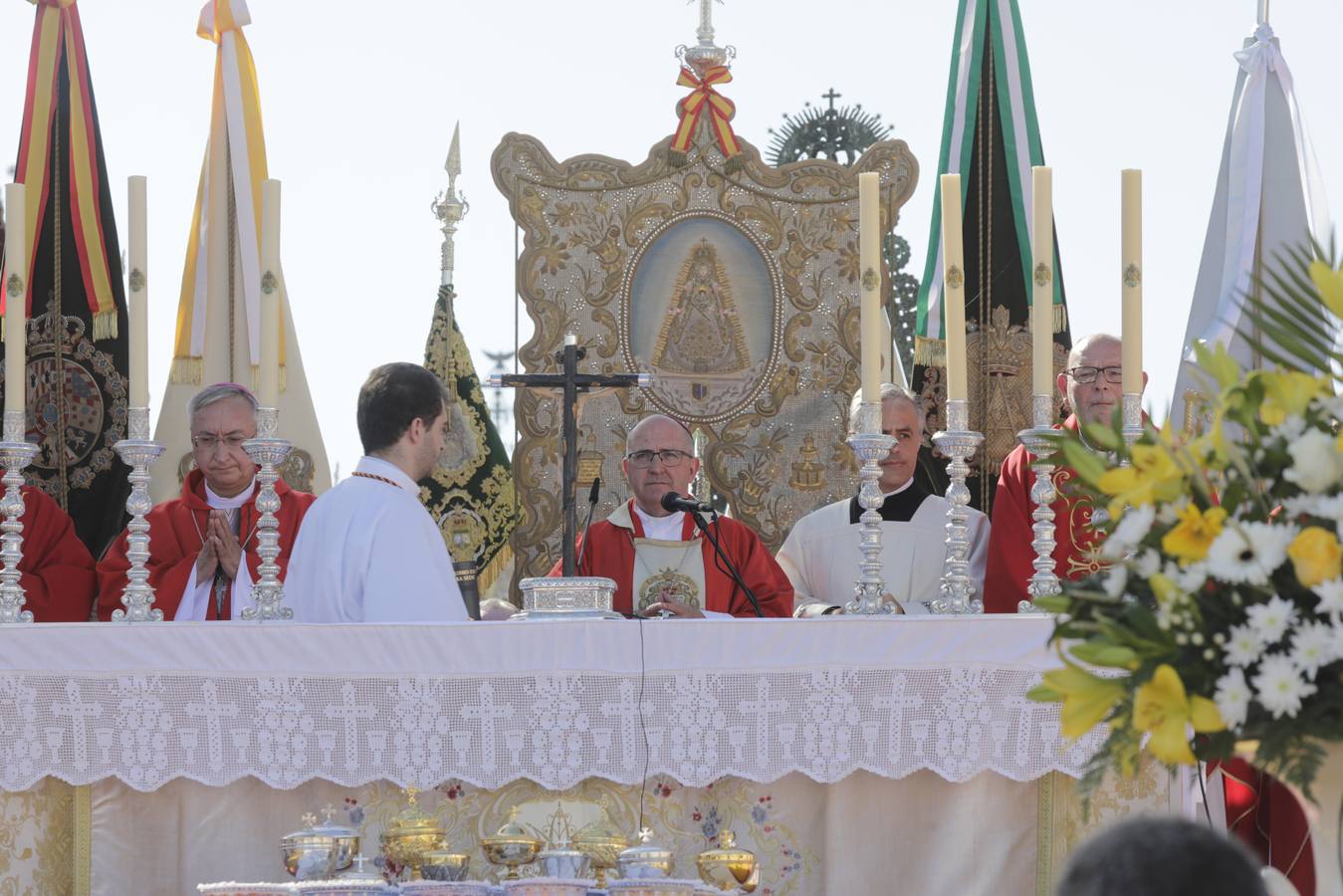 Las imágenes de la Misa de Pentecostés en el Rocío 2022