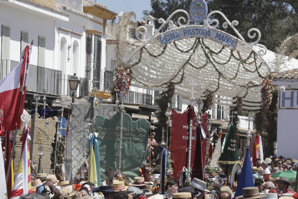 Las imágenes de la Misa de Pentecostés en el Rocío 2022