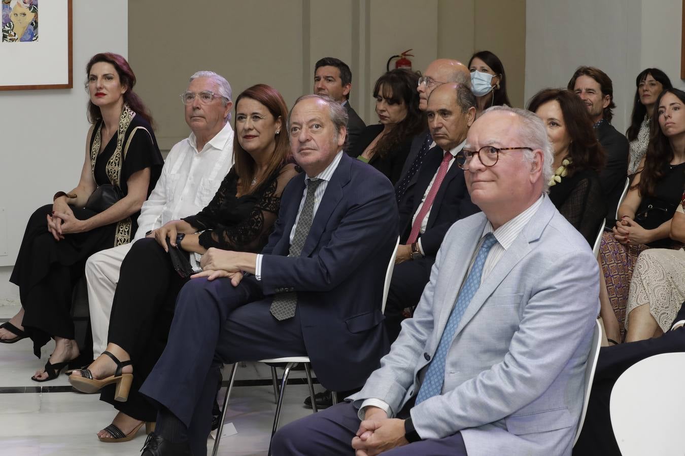 Álvaro Ybarra, director de ABC Sevilla, junto a otros invitados a la Fiesta de Sevilla Solidaria