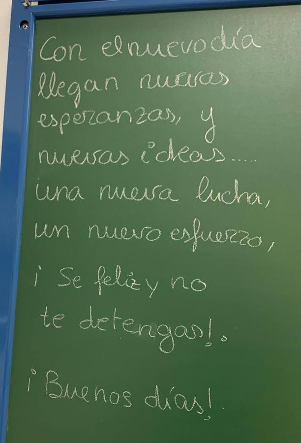 Los mensajes sorpresa con los que despiertan cada mañana los alumnos de un colegio sevillano