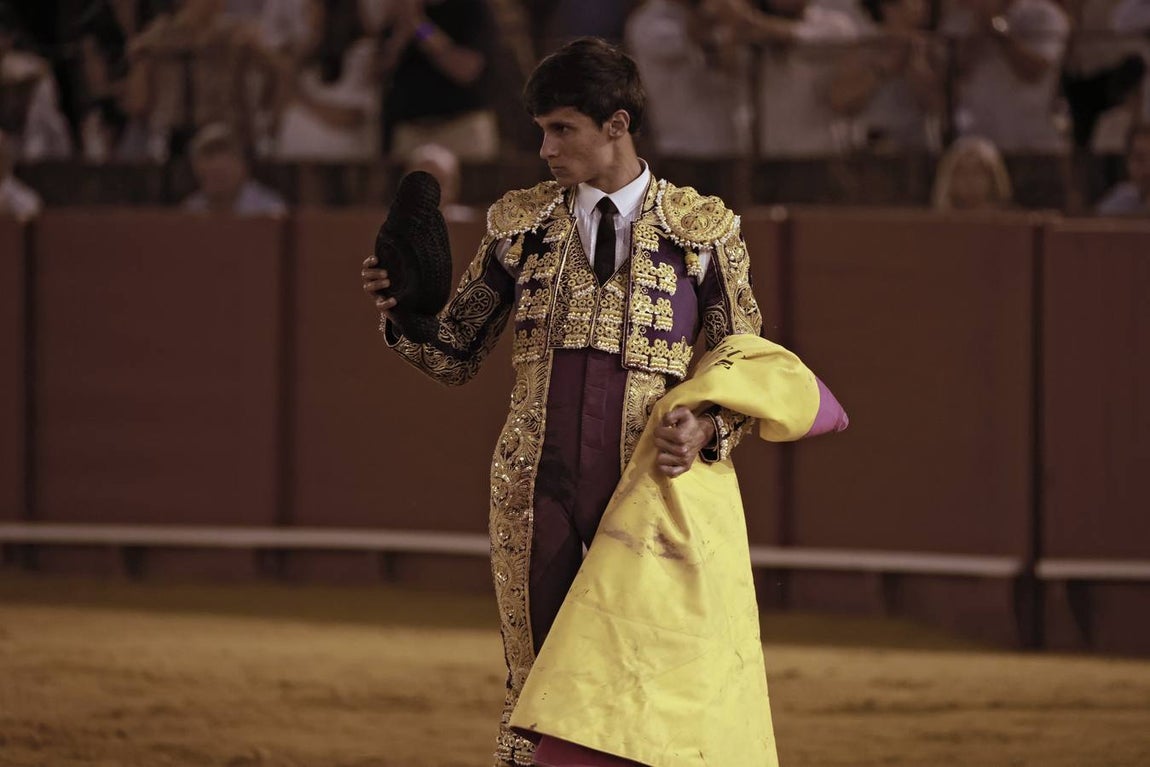 En imágenes, novillada gris en la Maestranza