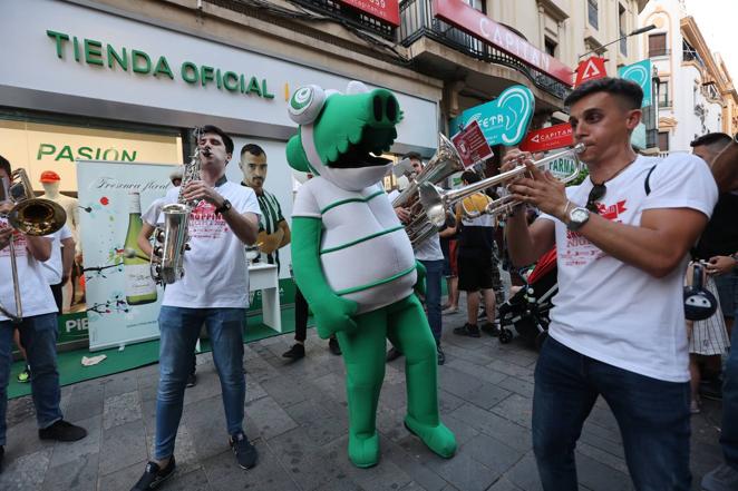 La bulliciosa Shopping Night de Córdoba, en imágenes