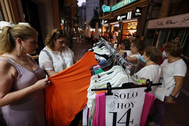 La bulliciosa Shopping Night de Córdoba, en imágenes