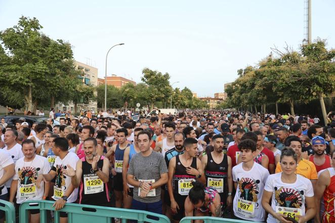 Las mejores imágenes de la Carrera Nocturna Trotacalles en Córdoba