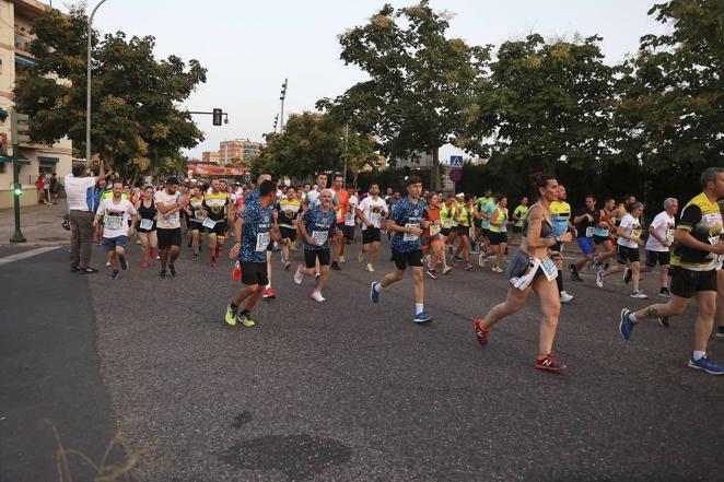 Las mejores imágenes de la Carrera Nocturna Trotacalles en Córdoba