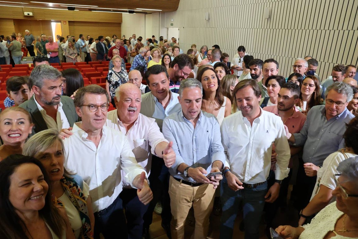 El acto de Feijóo en Córdoba, en imágenes